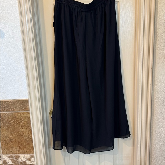 Heipeiwa Black Chiffon Wide-Leg Pants - Picture 2 of 5